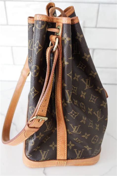 lv falsa|Cómo detectar un falso Louis Vuitton .